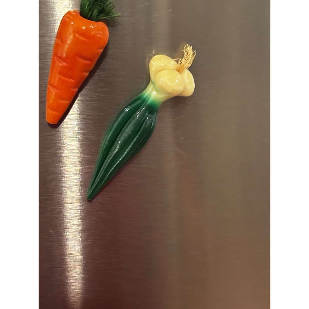 Vintage Novelty Fridge Magnets Vegetable Shaped - Picture 2 of 10